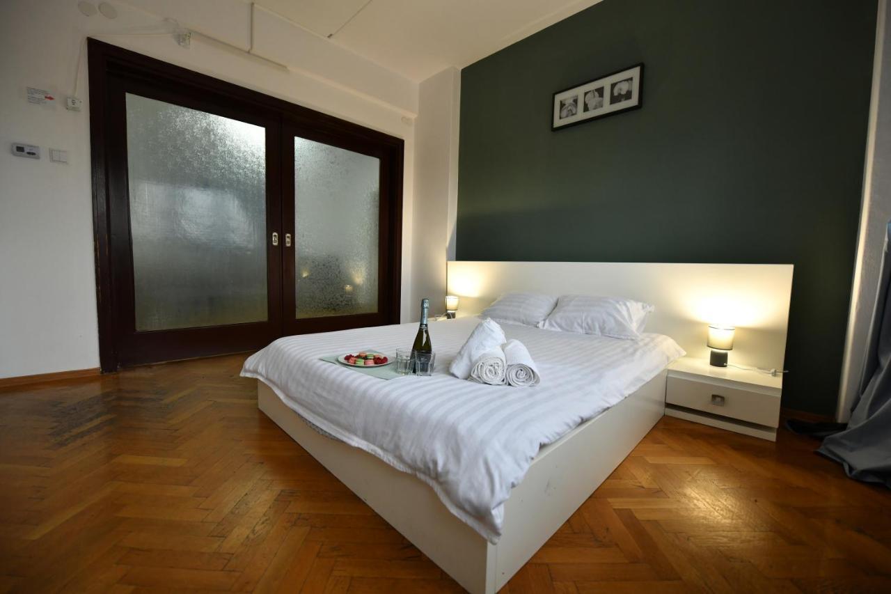 בוקרשט Great View, 2 Bdr Ap In Center Very Close To Old Town מראה חיצוני תמונה